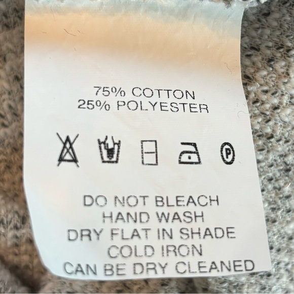 NWOT Expressions By Leslie Womens M Black Gray Hand Painted Sweater Vest - Picture 6 of 6